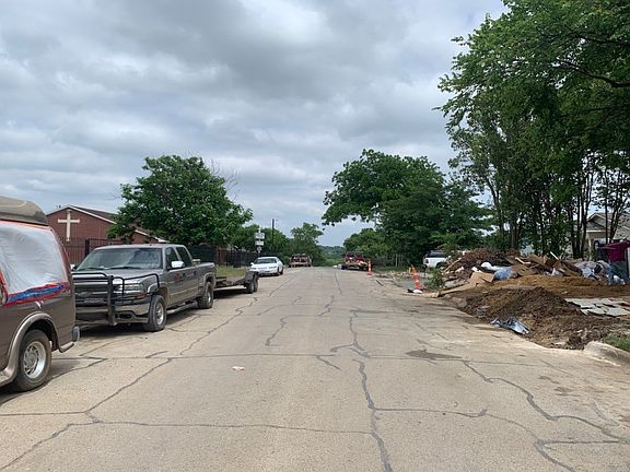 4th image of 1721 E Davis Ave