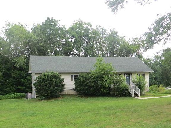 2nd image of 109 Pansy St