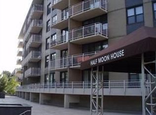 2400 Hudson Ter APT 3M, Fort Lee, NJ 07024