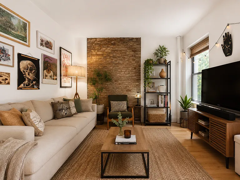 41 E 41st St #5 — Photo 1