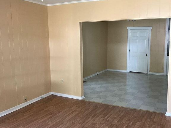 4th image of 695 Oliver St