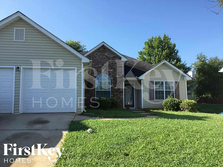 50 Greenway Dr — Photo 1