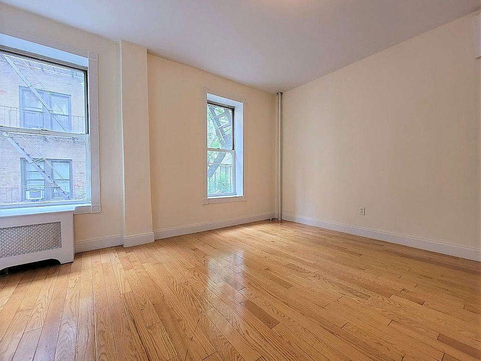 1st image of 417 W 43rd St #S