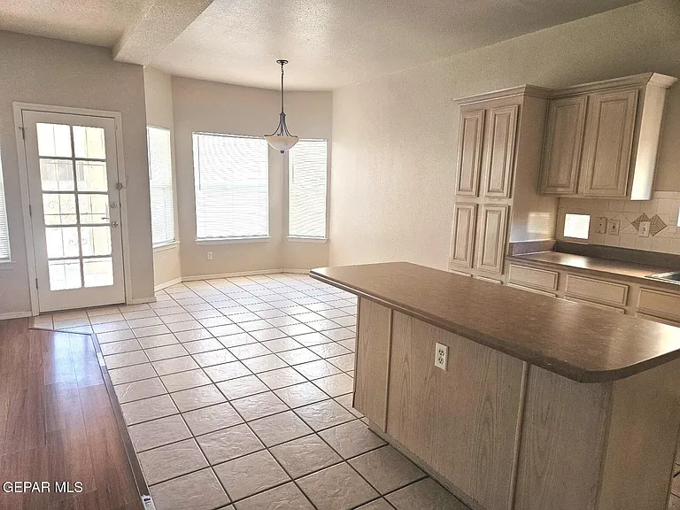 12604 Sun Terrace Ave — Photo 7