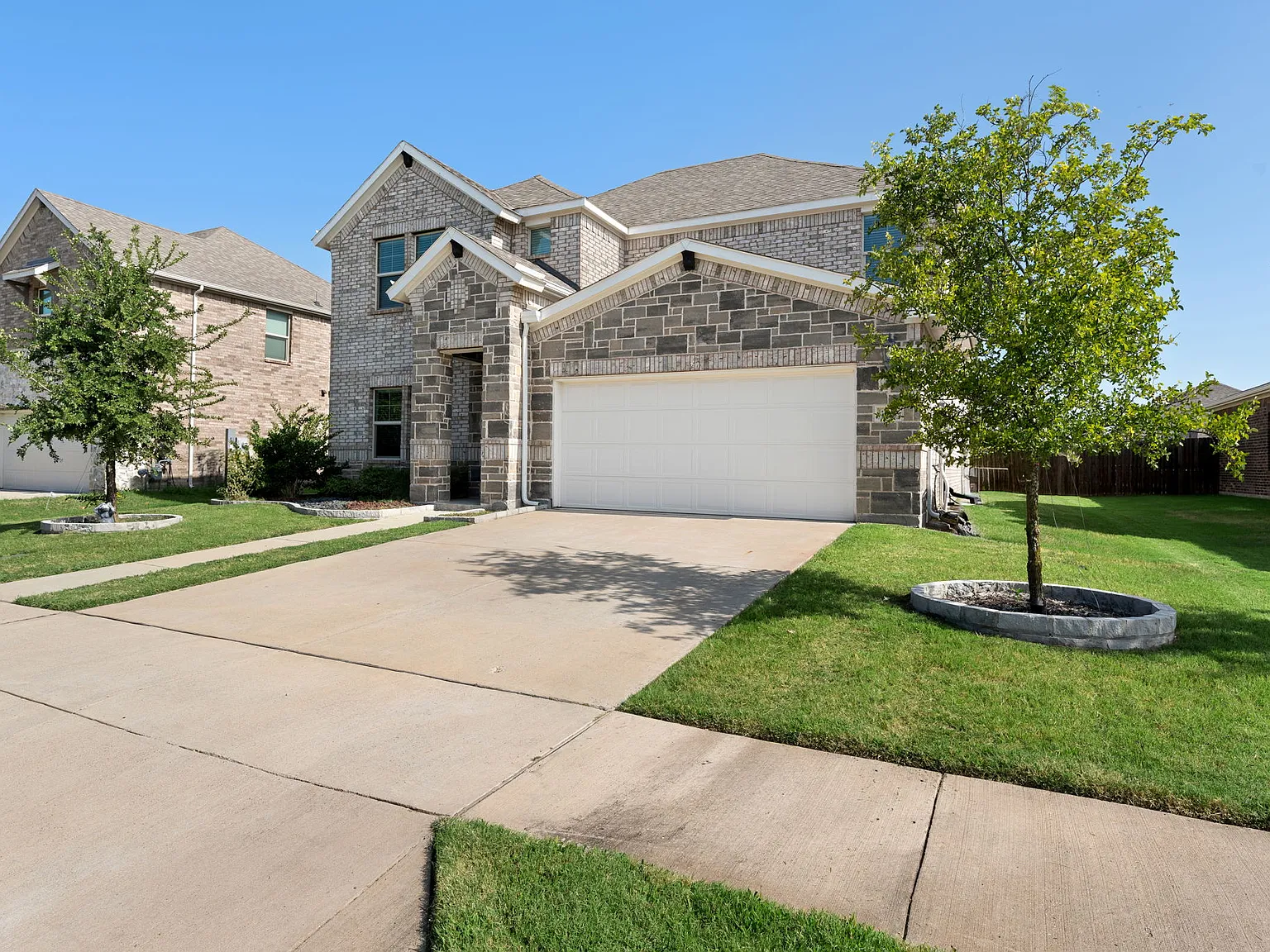 4 bed, 3.5 bath, 3111 sqft, $2,650 — Photo 2