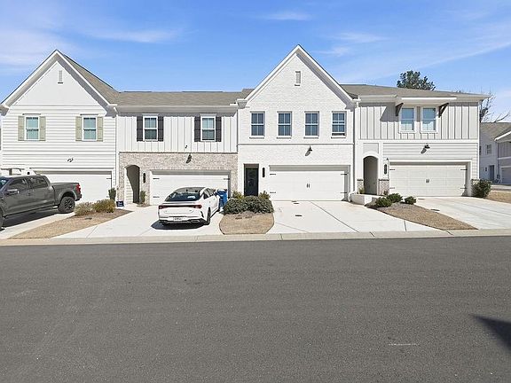 2nd image of 1914 Carovel Way