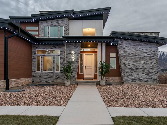 4th image of 262 N Santa Fe Dr