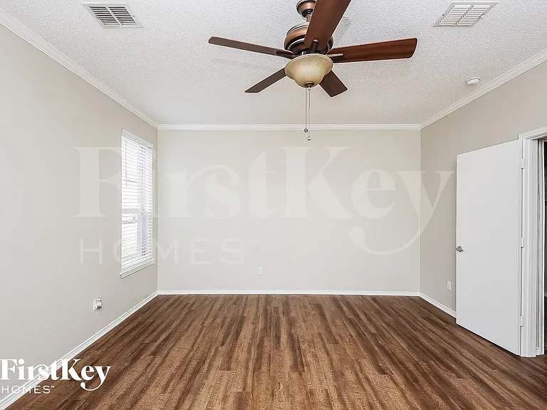 4713 Palm Ridge Dr — Photo 12