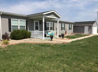 2725 E 600 North Rd, Strasburg, IL 62465