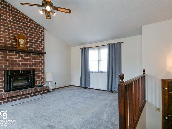5th image of 3205 Weaver Dr