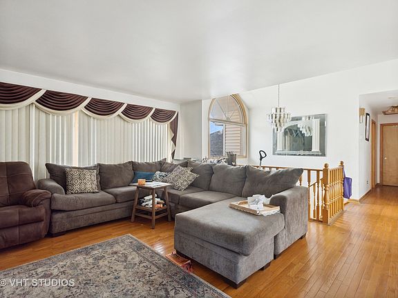 4th image of 19520 Sequoia Ave