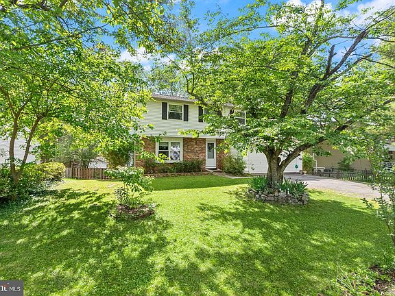 5th image of 8196 Oakglen Rd