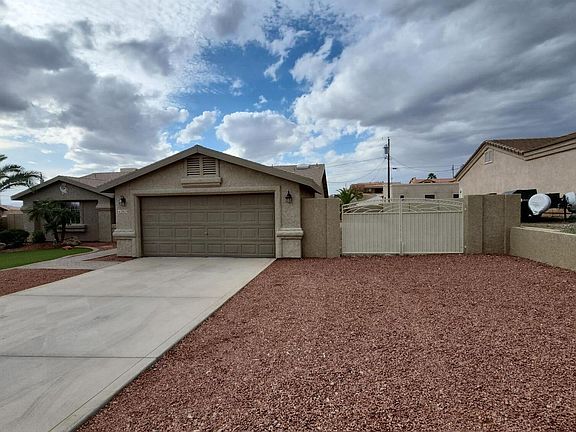 2nd image of 2915 Aladdin Dr