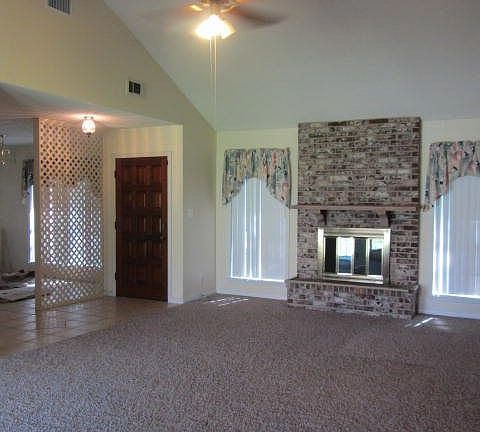 3rd image of 206 Alamogordo Dr