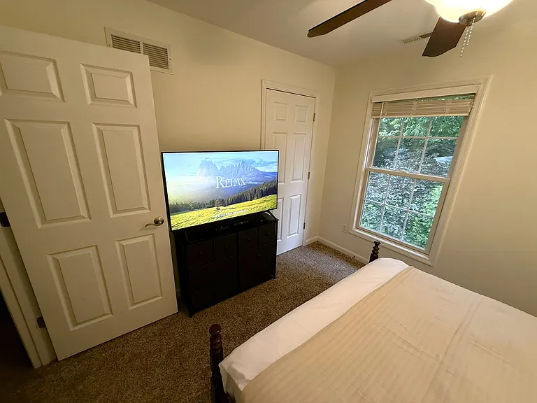 1617 Forest Ave #1 — Photo 12