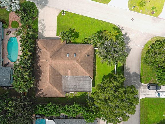 5th image of 9420 Calliandra Drive