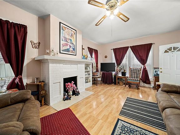 4th image of 2224 Homan Ave