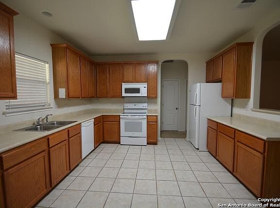 3rd image of 5618 Arcadia Park
