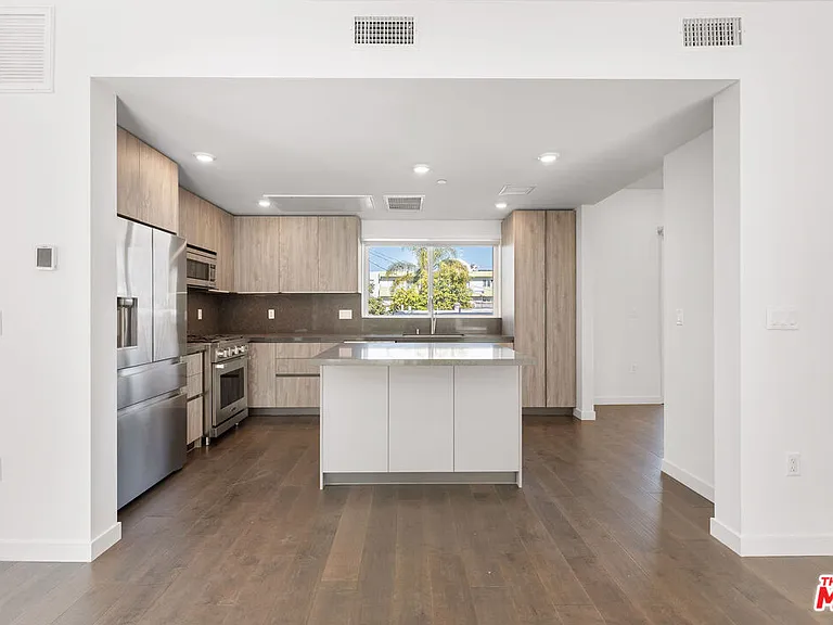 849 N Alta Vista Blvd — Photo 6