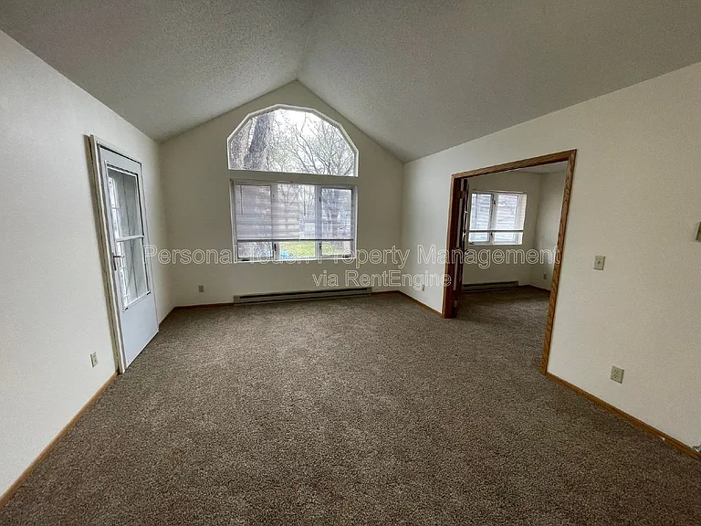 1010 4th Ave S #C — Photo 4