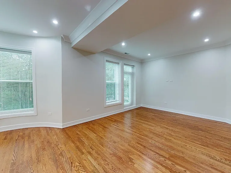 3967 S Drexel Blvd — Photo 8