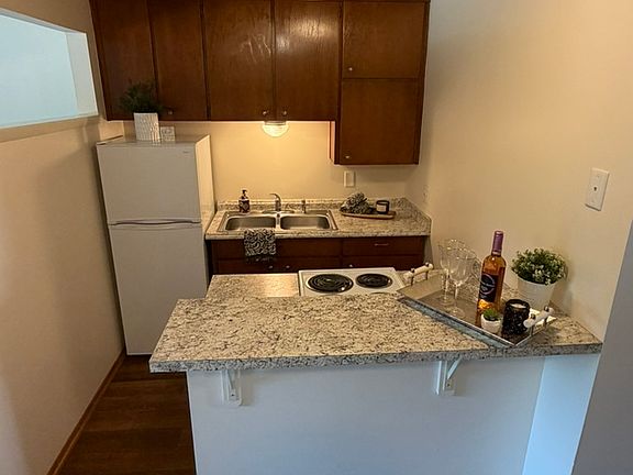 4th image of 1902 S Harris Ave APT 3B