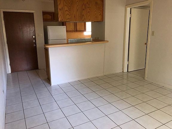 4th image of 1221 Upas Ave