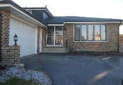 1st image of 19528 Lake Park Dr