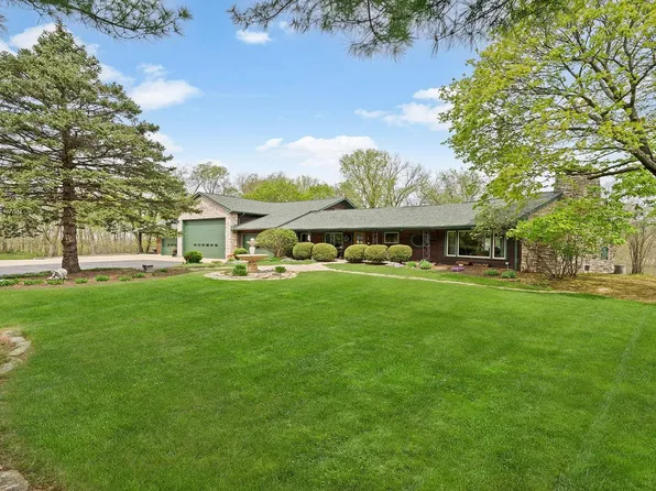 2690 W Pines Rd, Oregon, IL 61061