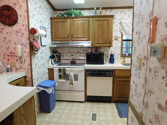 5th image of 2952 Hill St