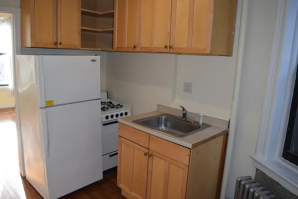 Rented by AD Real Estate Investors | media 17