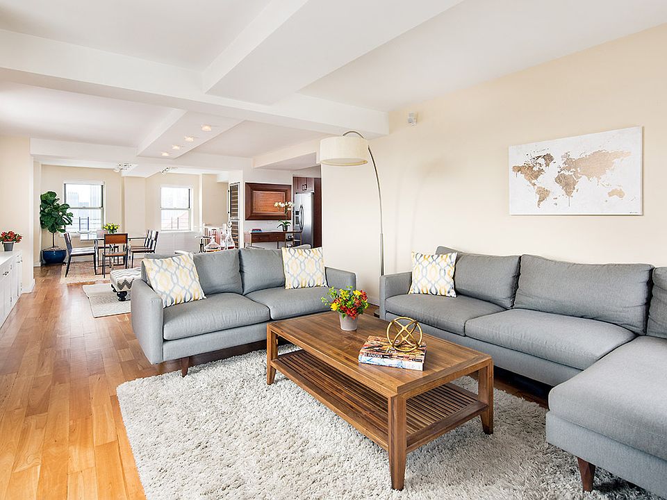 Living Room/Dining Room