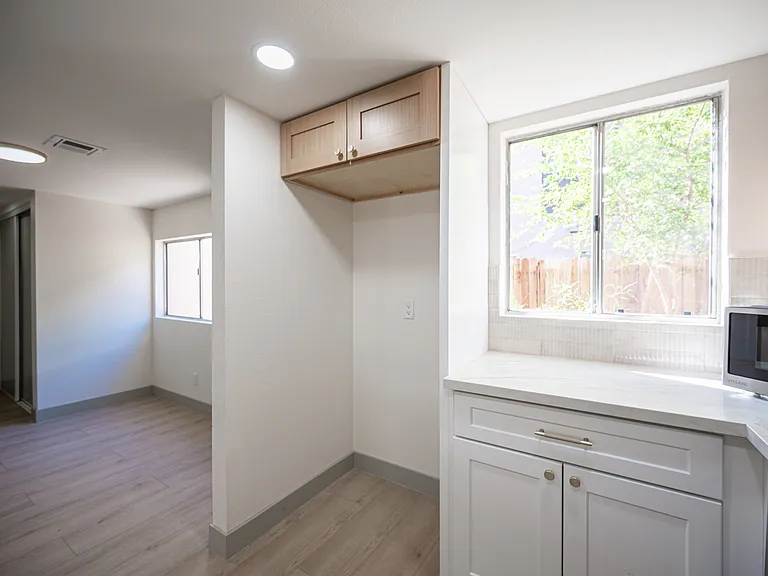 208 Bruce St #C — Photo 14