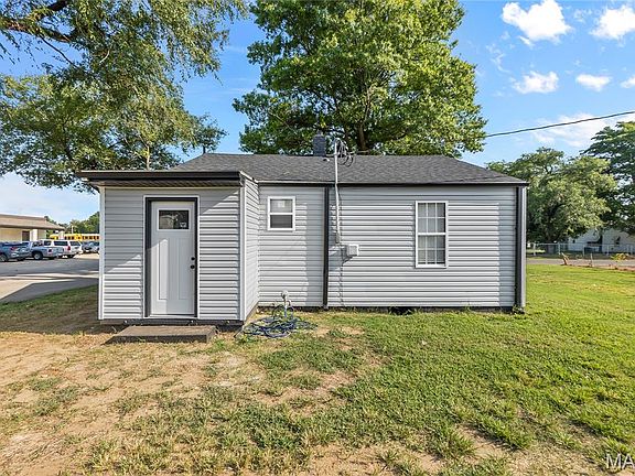 5th image of 723 Kendall St