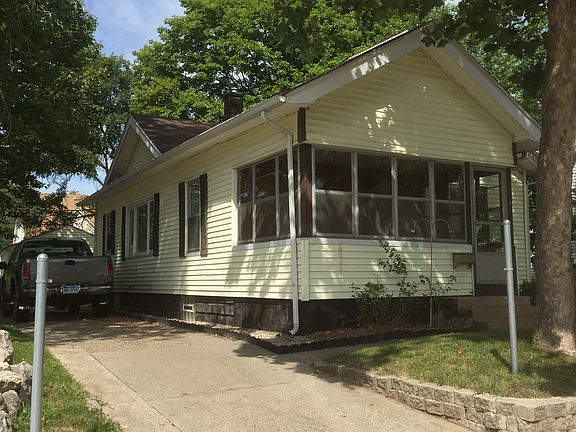 2nd image of 1967 Kamp Ave SW