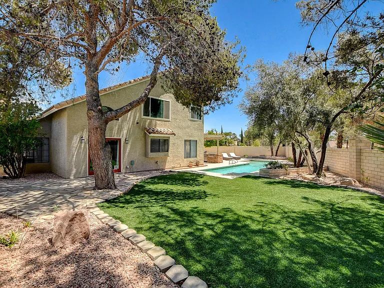9205 Sandy Shores Dr — Photo 10