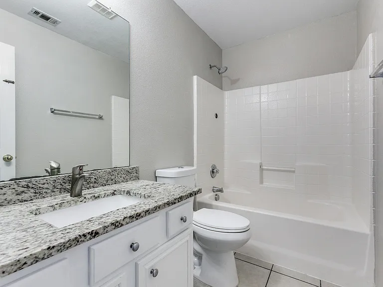 704 Fleming Dr — Photo 10