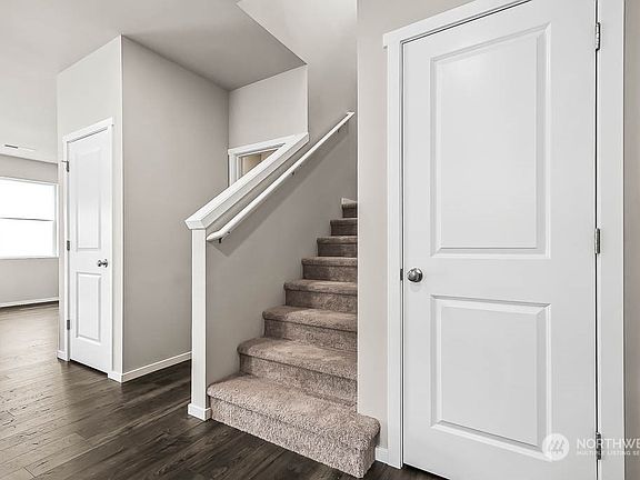 4th image of 10707 SE 265th Place