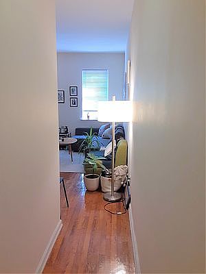 5th image of 305 E 83rd St APT 4C