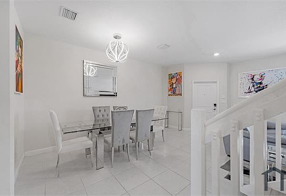 5th image of 2324 NW 125th St