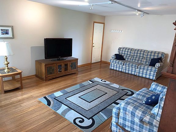 4th image of 15814 Centennial Dr