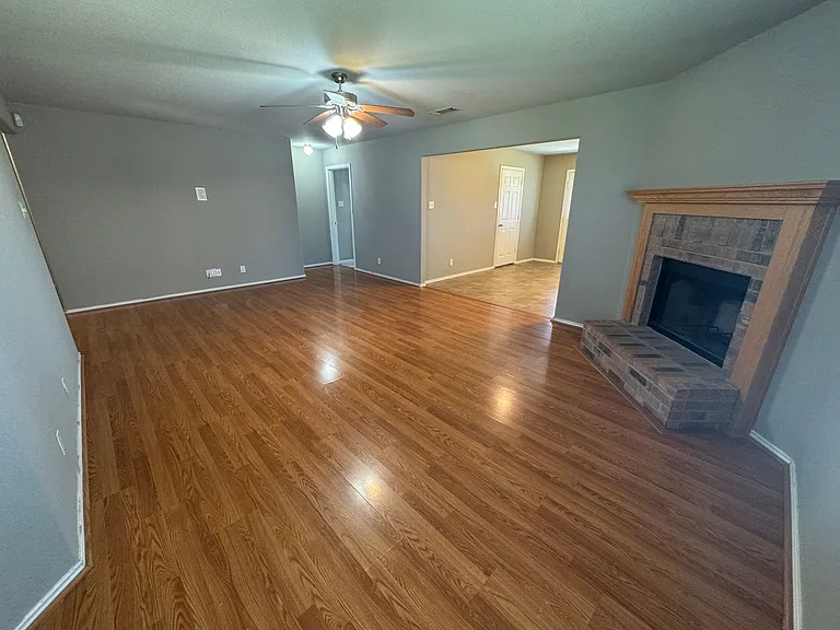 3807 Ida Dr — Photo 5