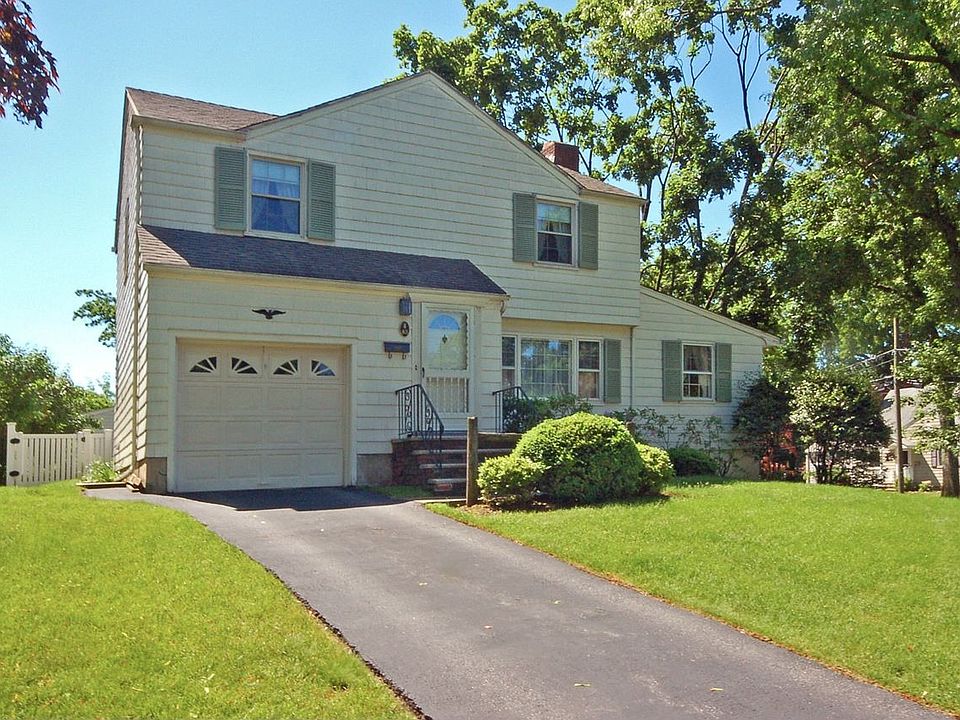1st image of 83 Briarwood Ter