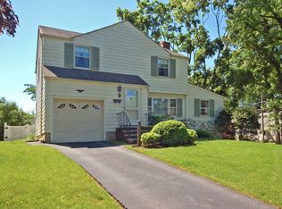 83 Briarwood Ter, Cedar Grove, NJ 07009