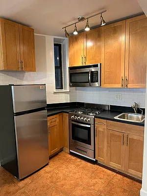 Rented by Bond New York | media 10