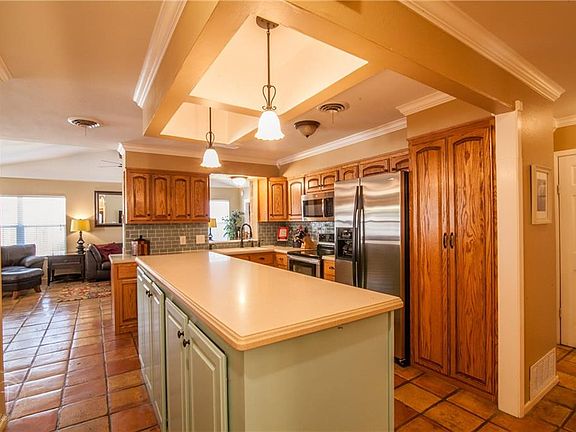5th image of 5042 Oaklawn Ct