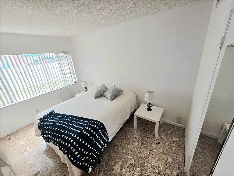 2230 NE 56th Pl #208 — Photo 16