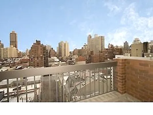 Rented by Douglas Elliman | media 22