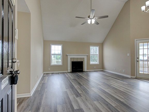 5th image of 1356 Meredith Way