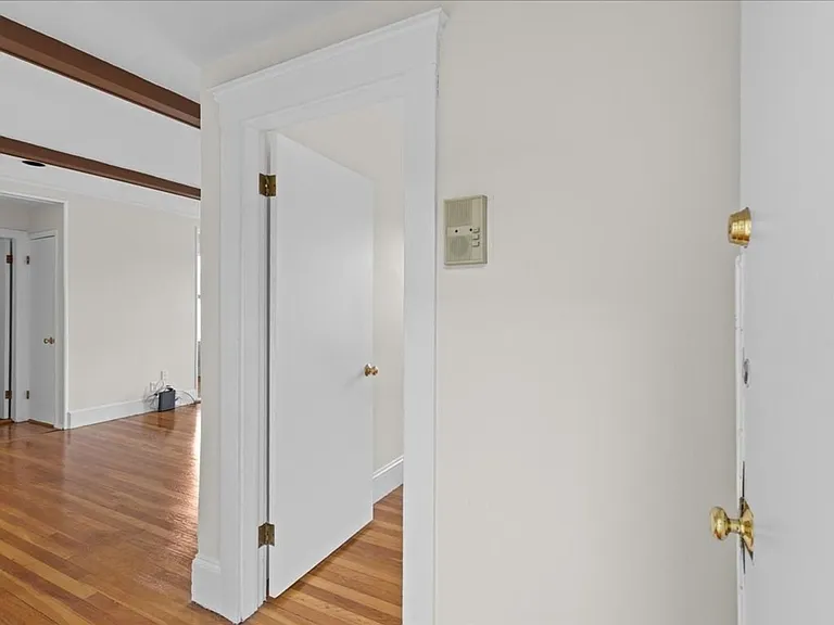 110 Lanark Rd #10 — Photo 8